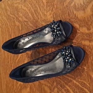 Karen Scott navy embellished shoes! Only worn once.